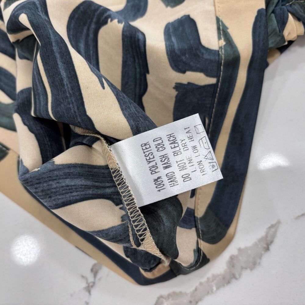 Ee:some Blouse Womens Size Small Boutique Abstract Geometric NWT Neutral - Picture 7 of 7